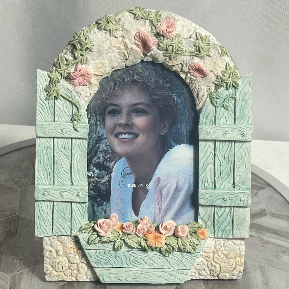Decorative Floral Window Photo Frame Cottage Garden Style 3.5x5